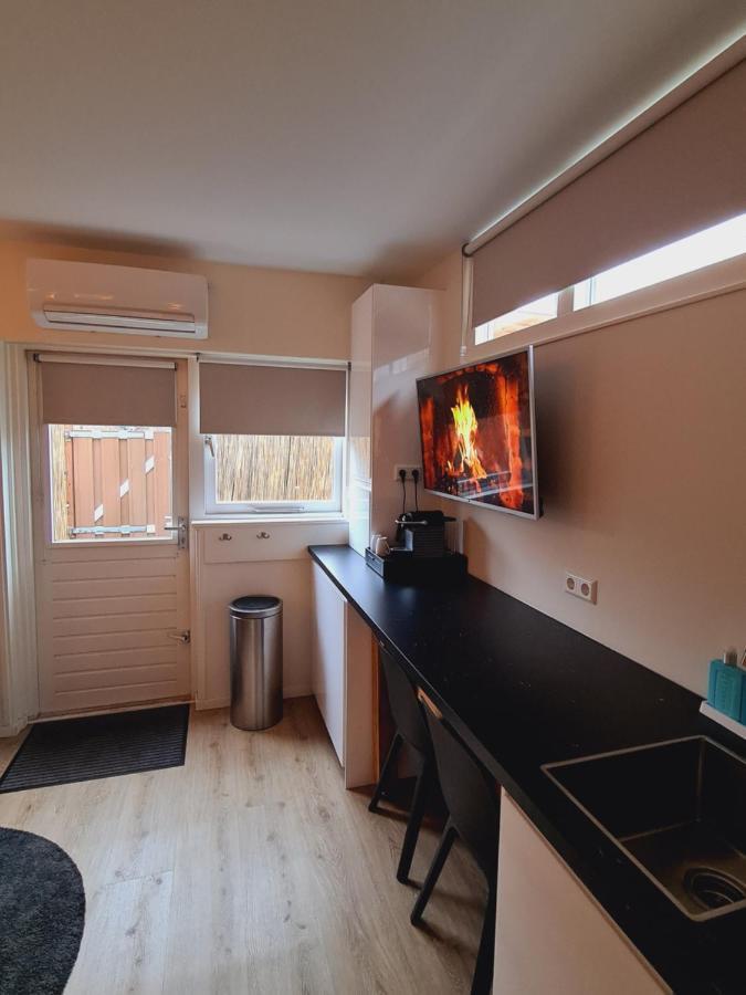 Studio Baarn With Patio, Airco, Pantry, Bedroom, Bathroom, Privacy - Amsterdam, Utrecht Exterior photo